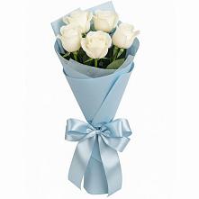 Букет 5 Белых роз Проуд в Красноборске