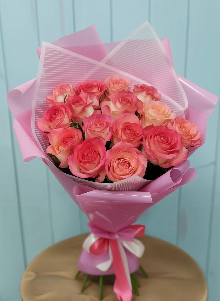 Букет 15 Розовых роз Равель в Красноборске