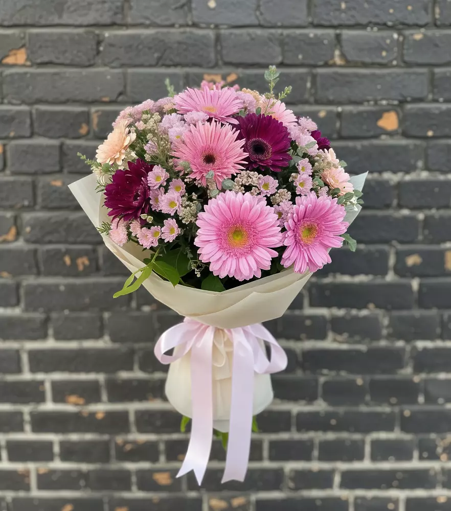 Букет цветов из: Герберы и Хризантемы в Красноборске