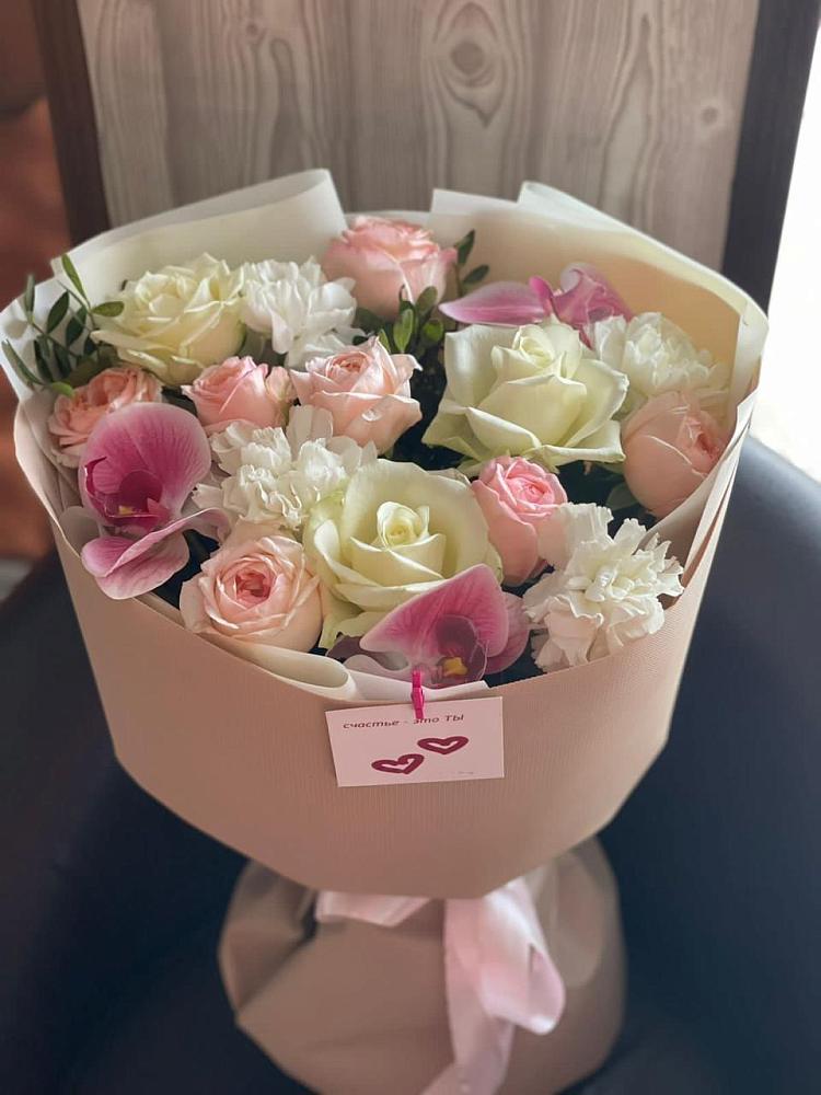 Букет цветов из: Орхидеи, Розы и Гвоздики в Красноборске