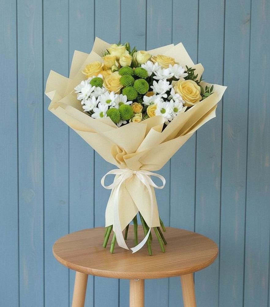 Букет цветов из: Хризантемы и Розы в Красноборске