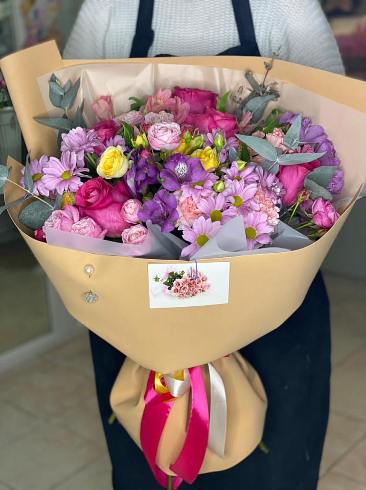 Букет цветов из: Хризантемы, Гвоздики и Альстромерии в Красноборске