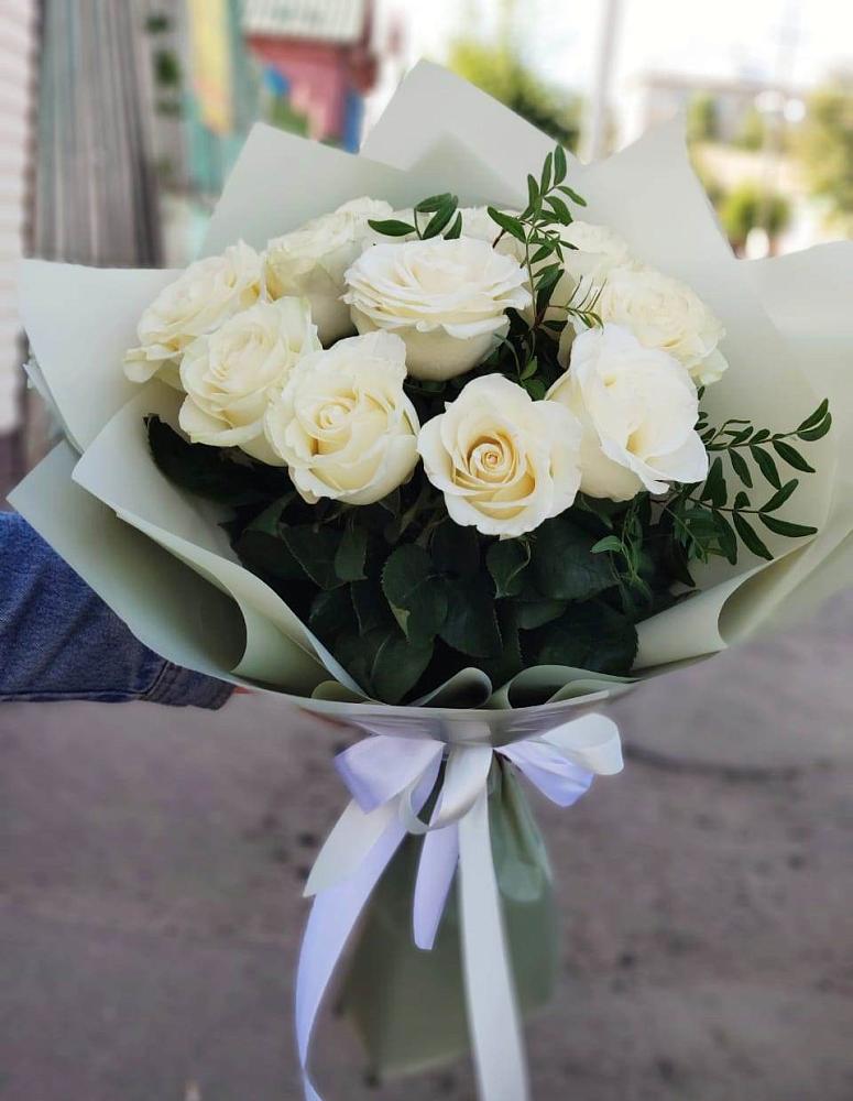 Букет Белые розы Проуд в Красноборске