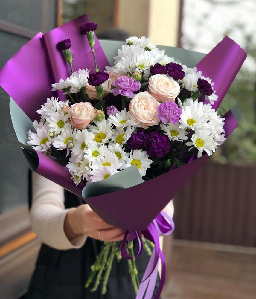 Букет цветов из: Хризантемы, Гвоздики и Розы в Красноборске