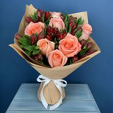 Букет цветов из:  Розы и Альстромерии в Красноборске