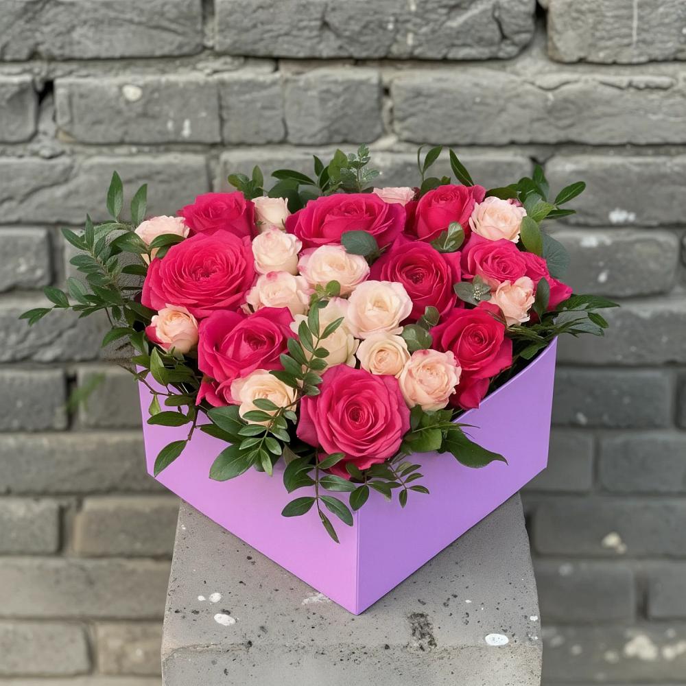Цветочная композиция из Розы в коробке в Красноборске