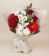 Букет цветов из:  Розы, Хризантемы, Герберы и Лилии в Красноборске