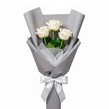 Букет 3 белые розы в Красноборске