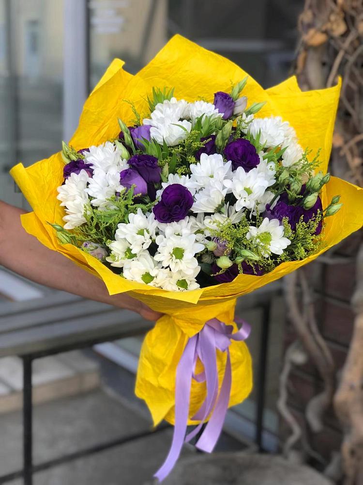 Букет цветов из: Ирисы, Хризантемы и Ромашки в Красноборске