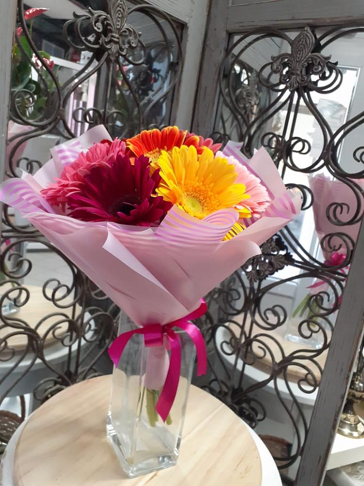 Букет цветов из: Герберы в Красноборске