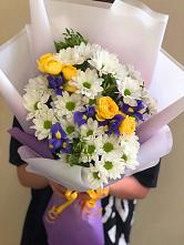 Букет цветов из:  Ирисы, Хризантемы и Розы #REPLACE_PRED# Красноборске