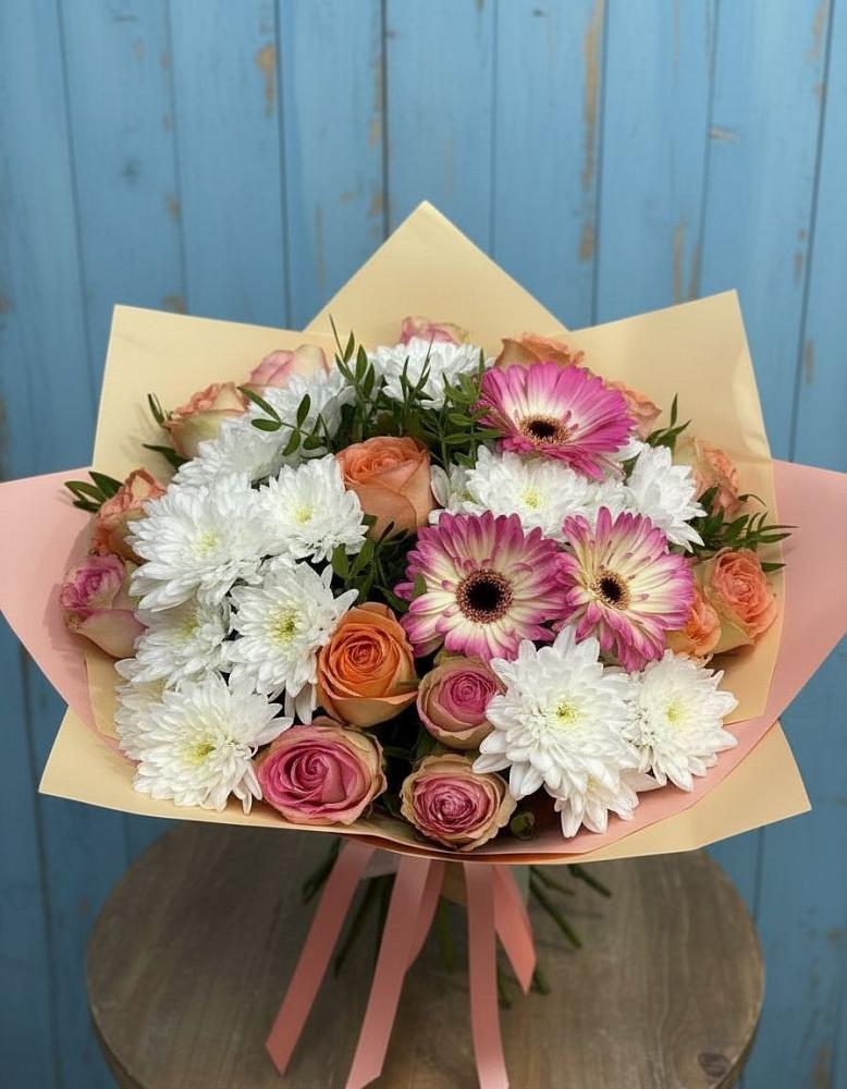 Букет цветов из: Розы, Герберы и Хризантемы в Красноборске