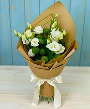 Букет цветов из:  Хризантемы и Лизиантусы в Красноборске