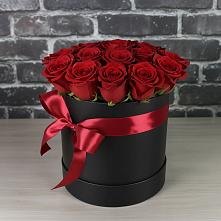 Цветочная композиция из Розы в шляпной коробке в Красноборске