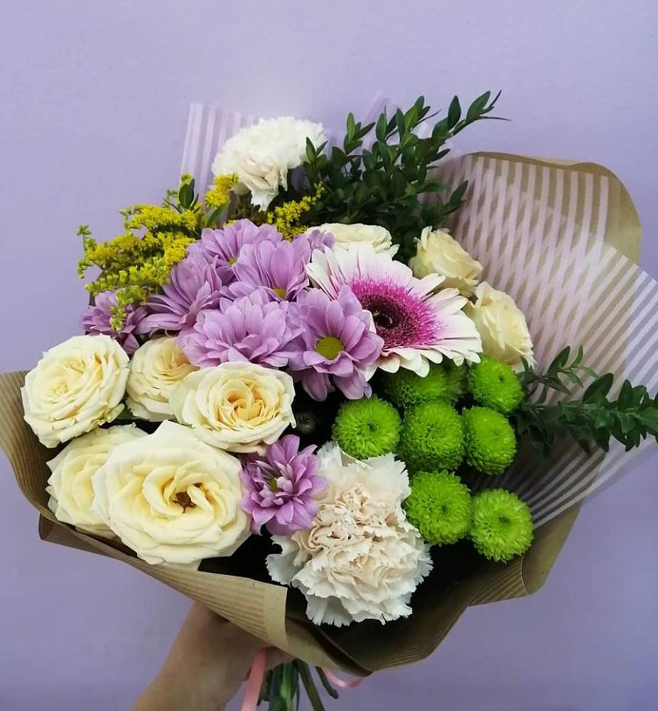 Букет цветов из: Хризантемы, Розы, Гвоздики и Герберы в Красноборске