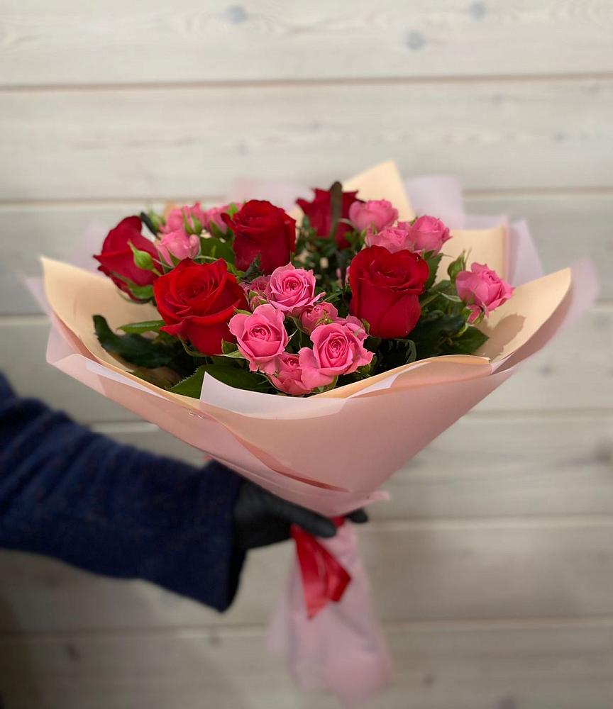 Букет цветов из: Розы в Красноборске