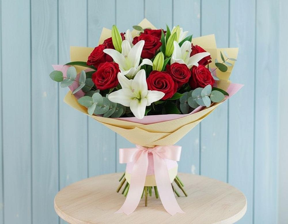 Букет цветов из: Лилии и Розы в Красноборске